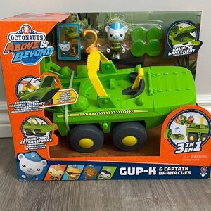 Octonauts above and beyond Gup K and Professor barnacles